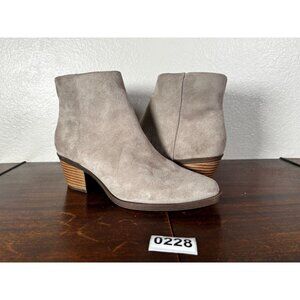 BP Wallis Western Boots Womens 6M Greige Fabric Ankle Stacked Heel